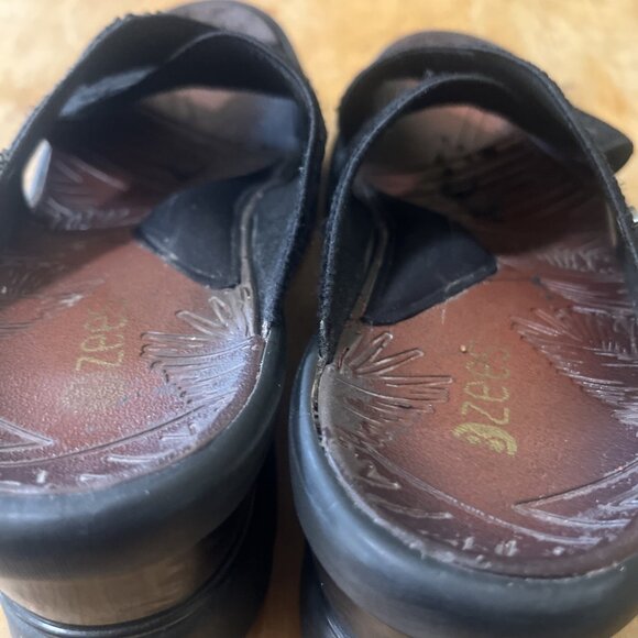 Bzees Desire Sandals Women's 9W Black Comfort Elastic Cross Strap Wedge Slide - Picture 5 of 13